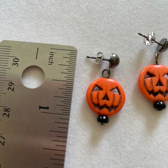 HAND CRAFTED Halloween Jack O’Lantern Orange Earrings Gunmetal Ear Posts - Picture 5 of 13